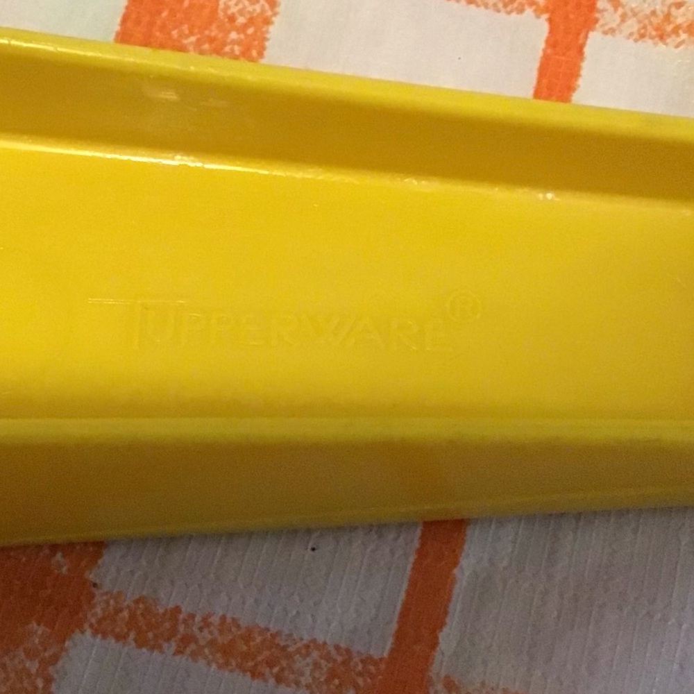 Vintage Tupperware Colander - Picture 7 of 7